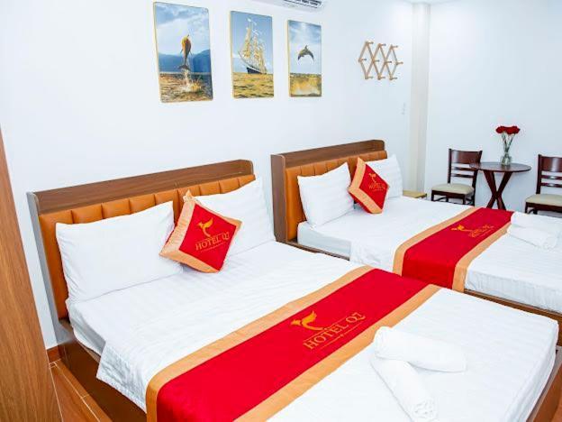 Khach San Q7 Hotel
