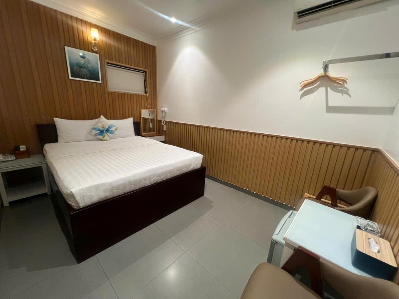 Hotel Dong Nhu *
