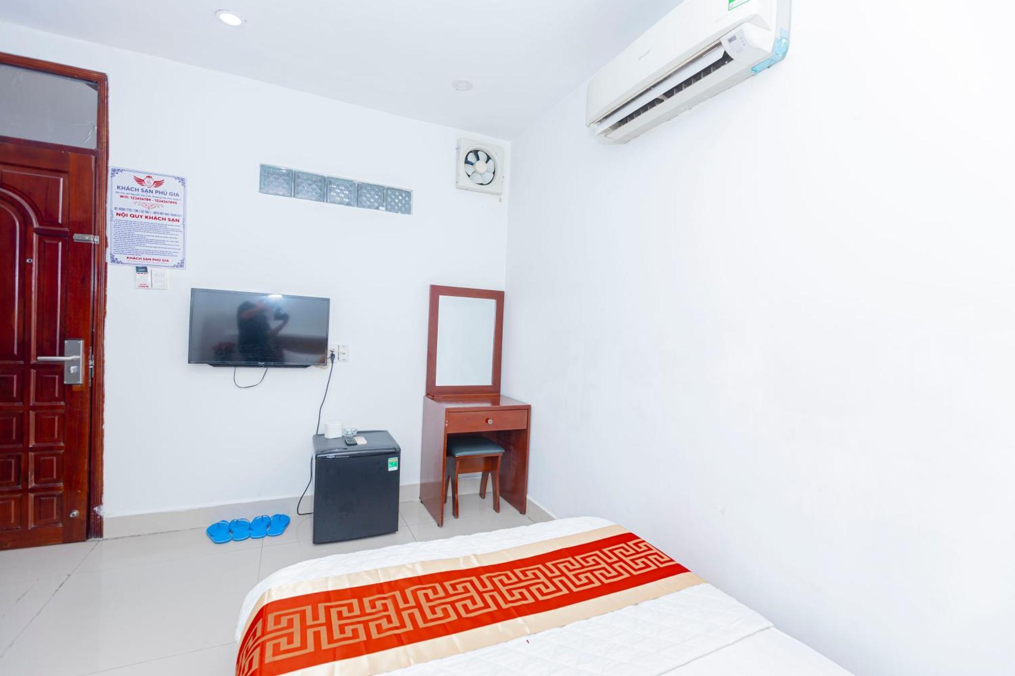 Phu Gia 464 Nvl Khách sạn