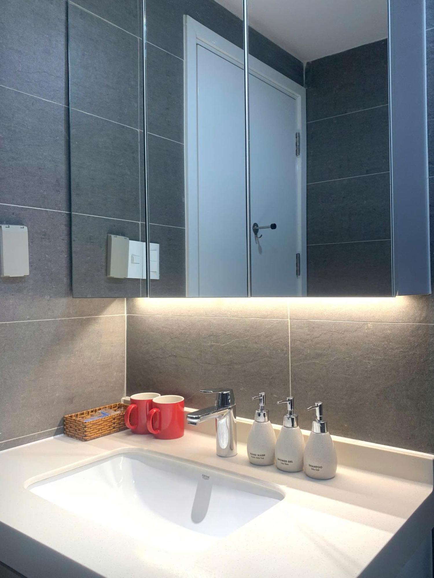 Republic Nearby Airport Free Pool Gym Ho Chi Minh City