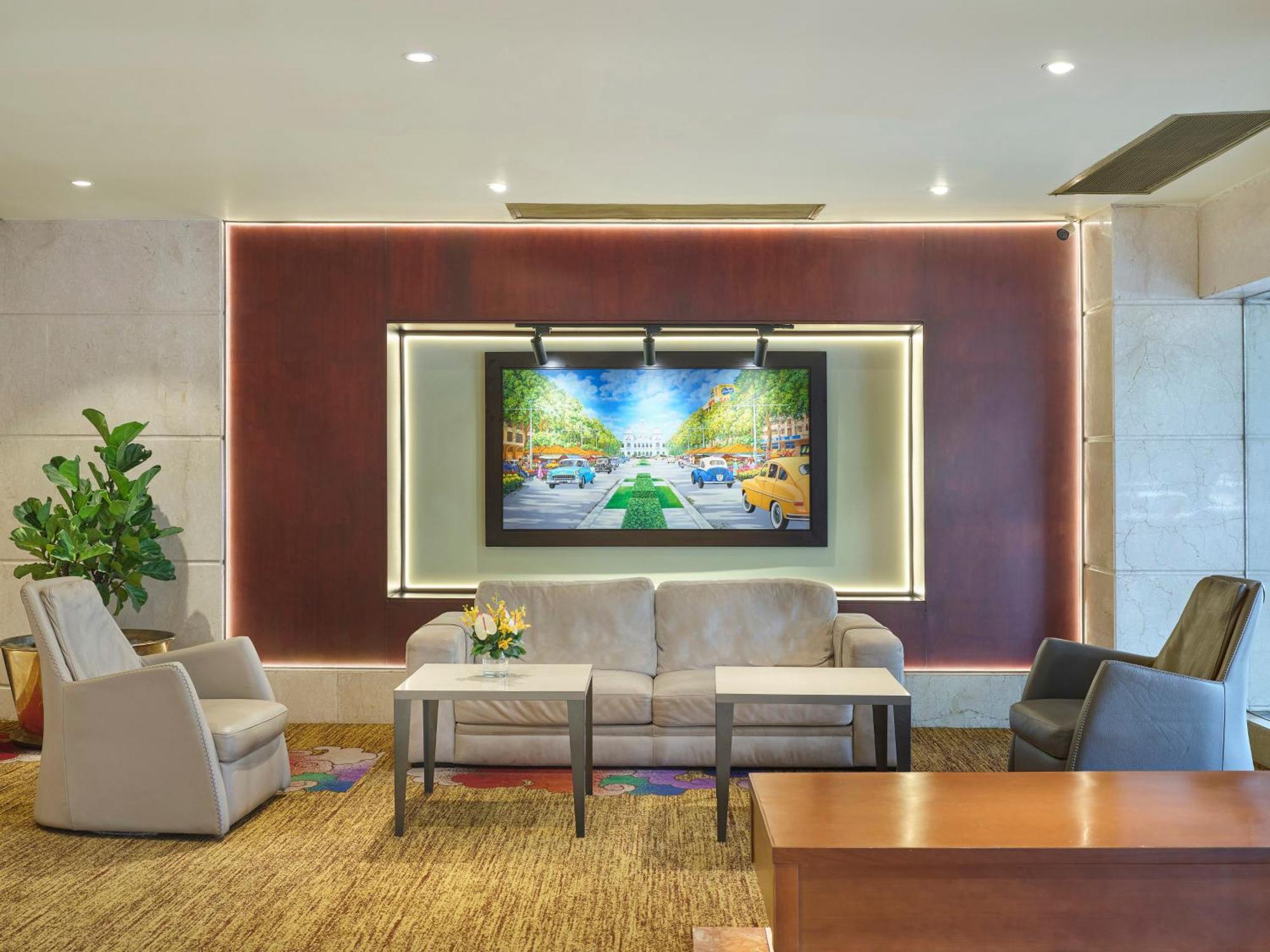 Palace Saigon Hotel 4*