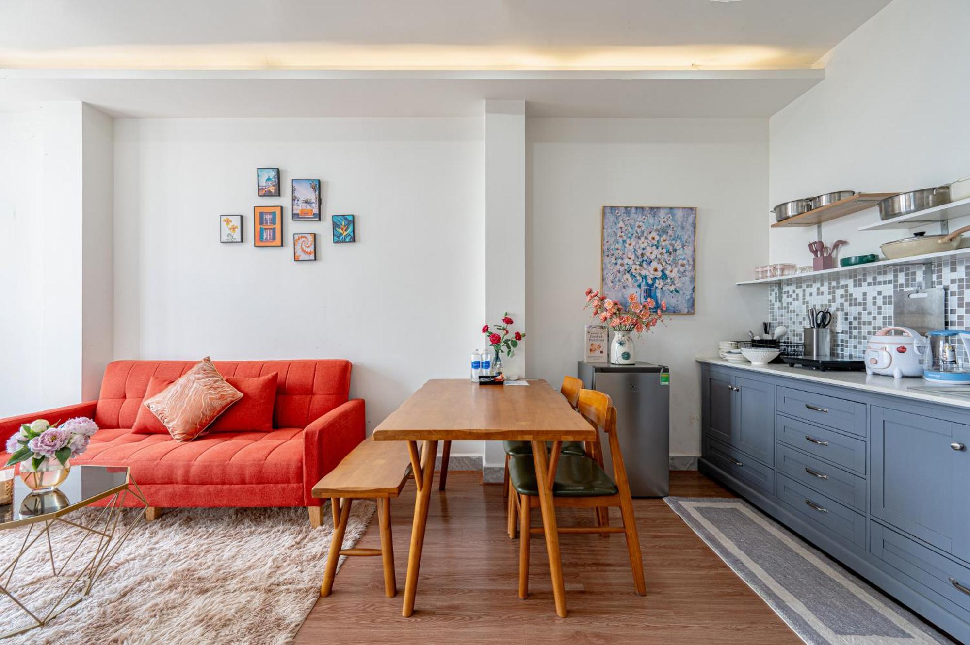 Apartment House By Cozrum