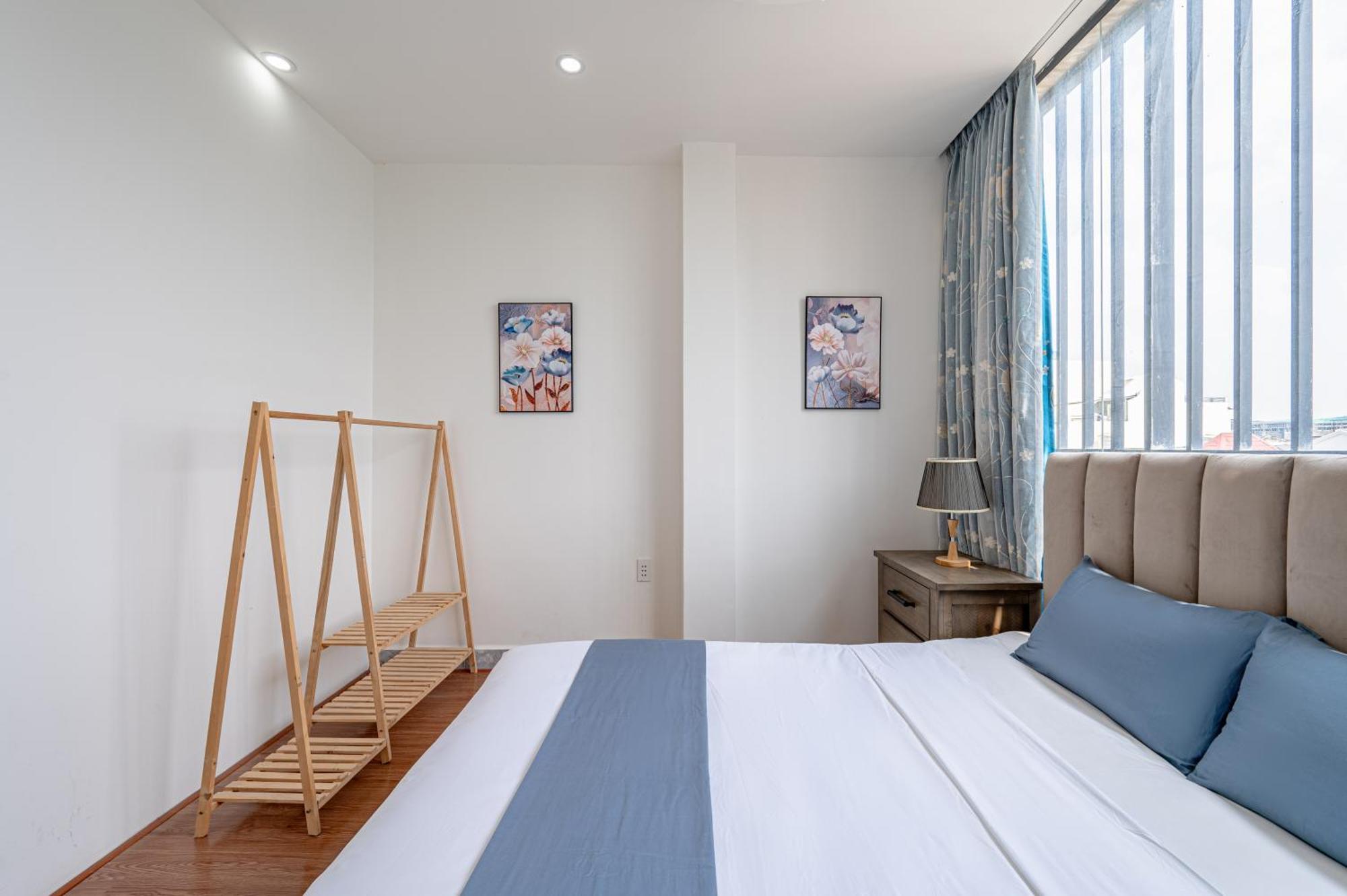 Apartment House By Cozrum
