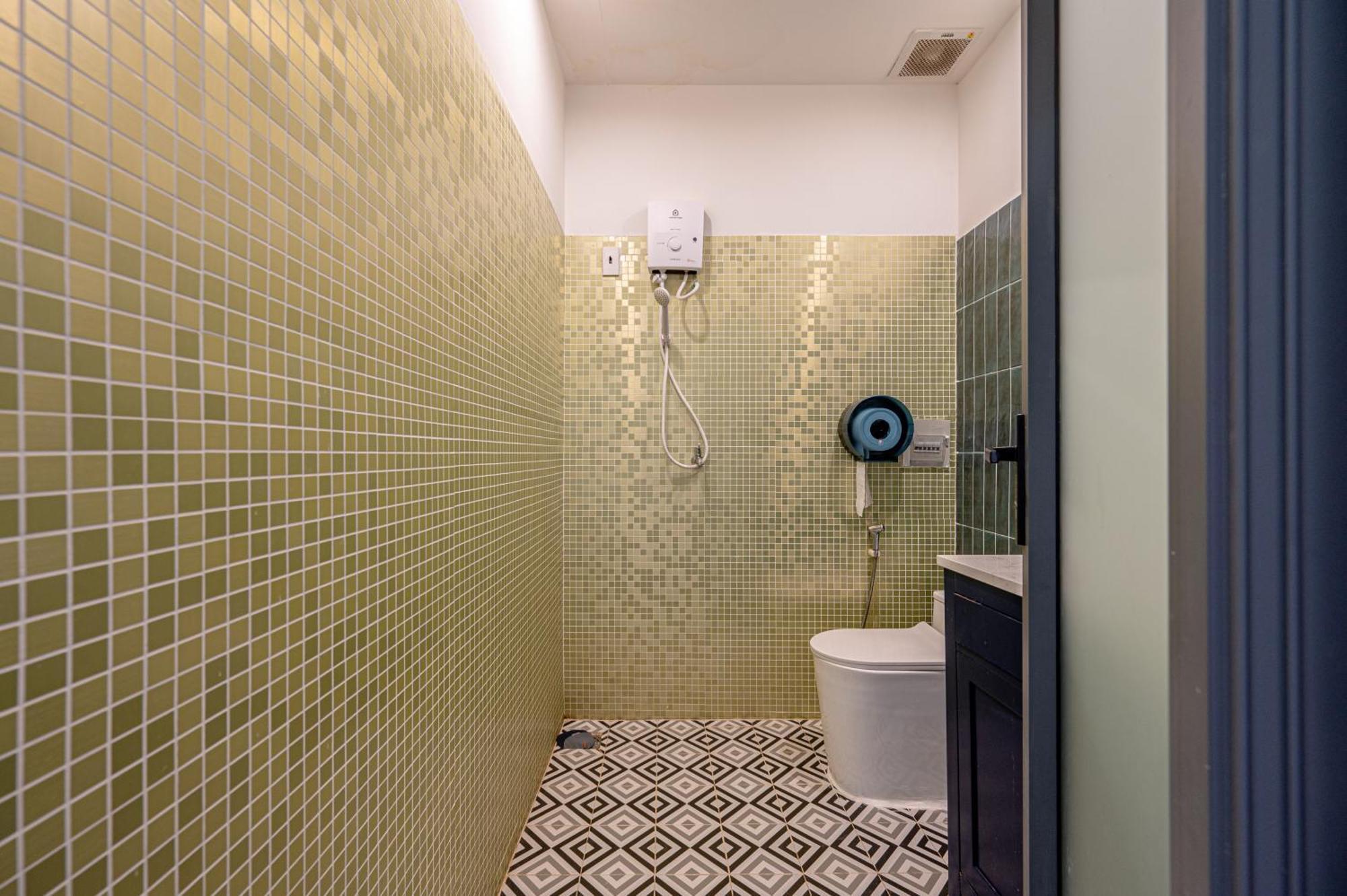 Apartment House By Cozrum *