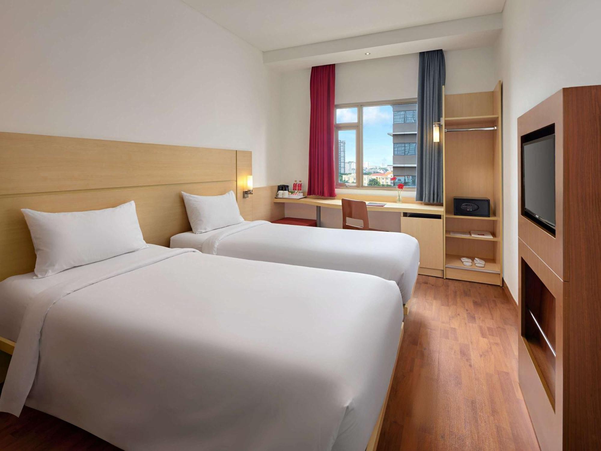 Ibis Saigon South Hotel Ho Chi Minh City