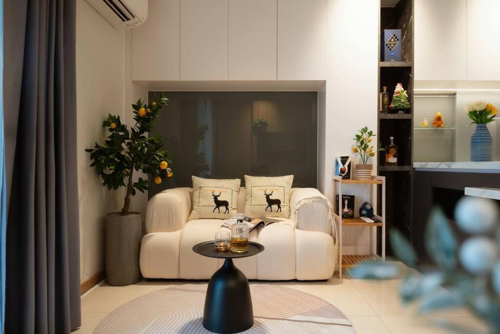 2 Bedroom Diamond Island Apartment, Luxury In Nature, District 2 Lagomhome 1611 Apartment Ho Chi Minh City