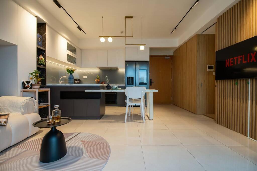 2 Bedroom Diamond Island Apartment, Luxury In Nature, District 2 Lagomhome 1611 Apartment Ho Chi Minh City