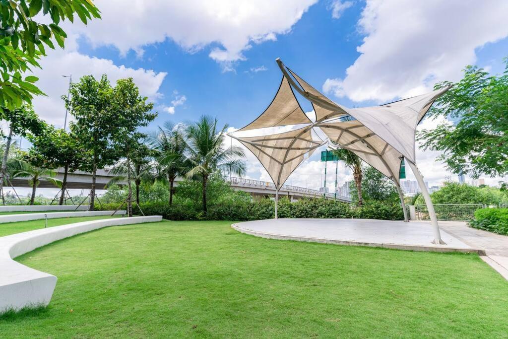 2 Bedroom Diamond Island Apartment, Luxury In Nature, District 2 Lagomhome 1611 Apartment Ho Chi Minh City