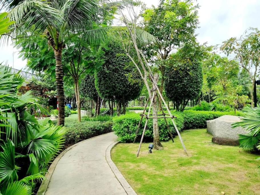 2 Bedroom Diamond Island Apartment, Luxury In Nature, District 2 Lagomhome 1611 * Ho Chi Minh City