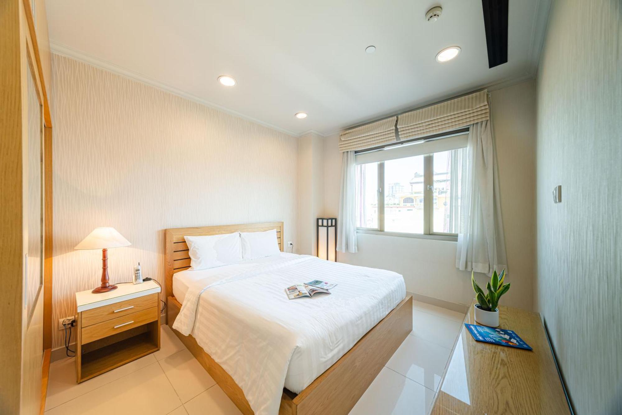 Mayfair Apartment
