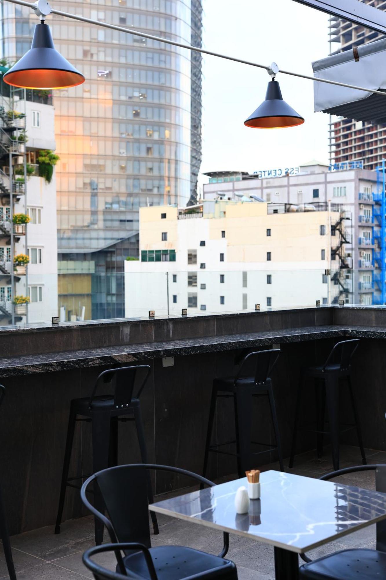 Hotel Hato Saigon Boutique & Rooftop 4*