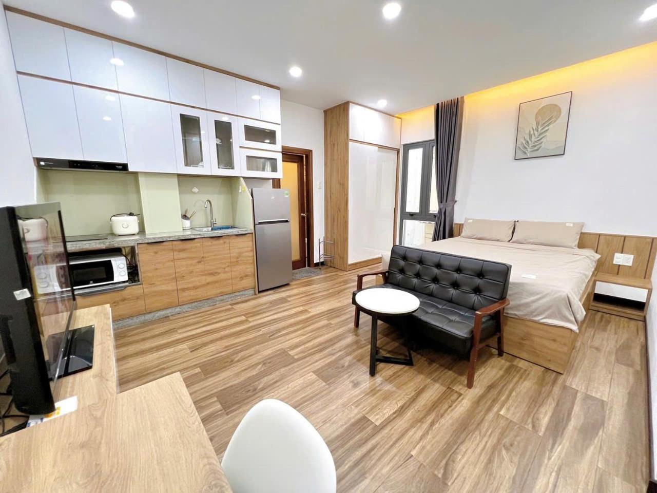 Riversidehome Nearairport/netflix/chill/terrace Pangsapuri