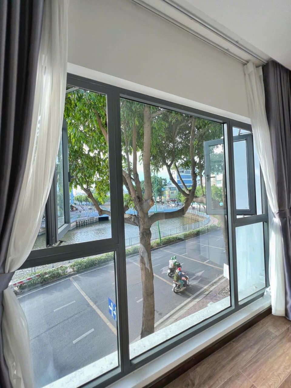 Riversidehome Nearairport/netflix/chill/terrace Bandar Ho Chi Minh