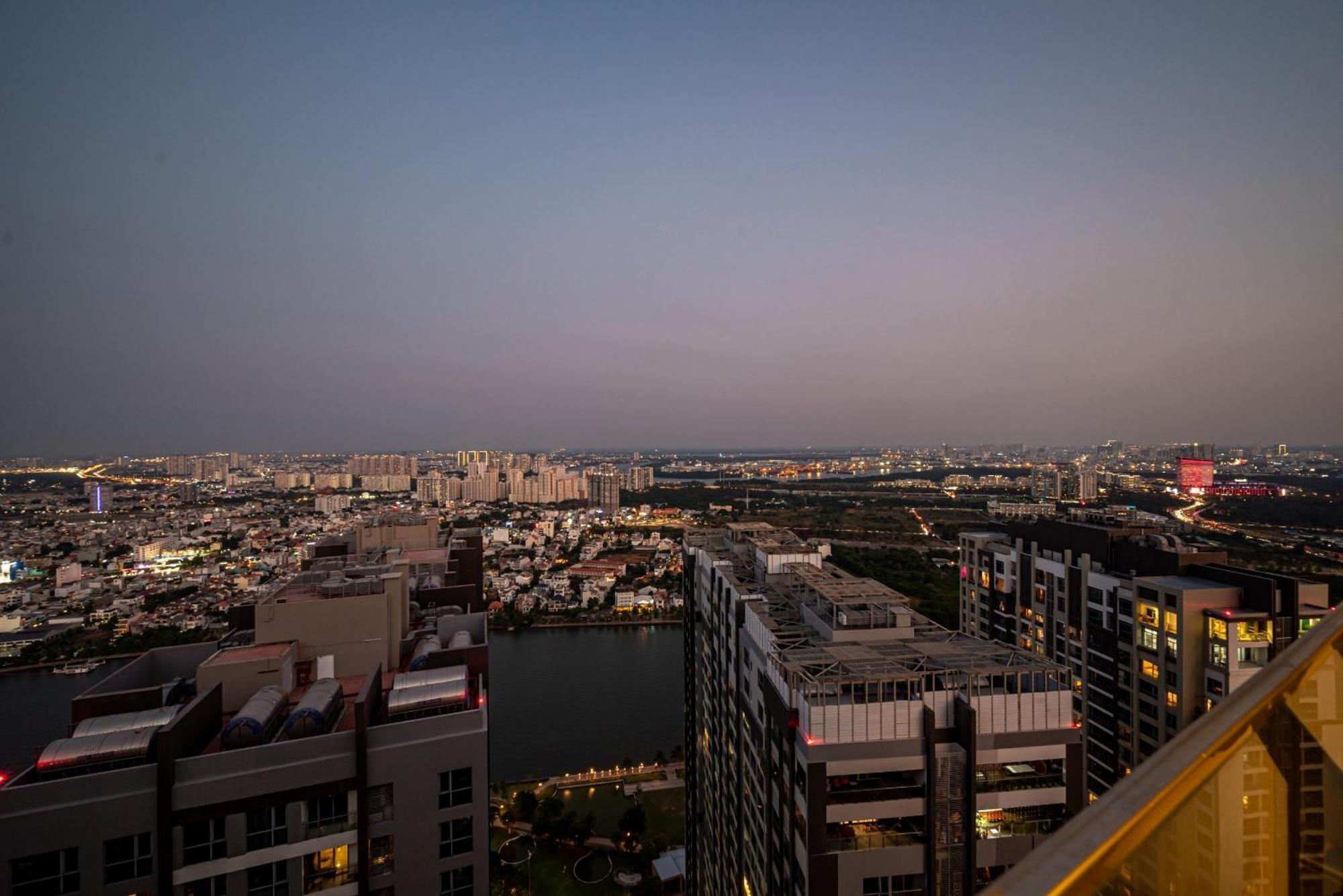 In Landmark-vinhome Park By Yen Apartment