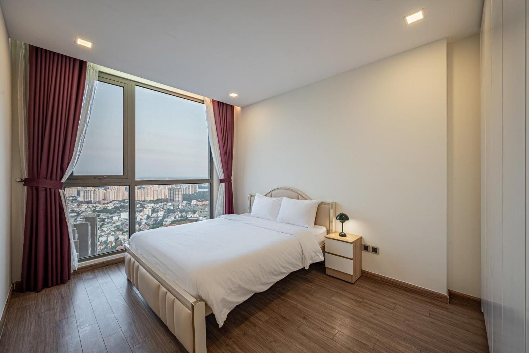 Apartment In Landmark-vinhome Park By Yen Ho Chi Minh City