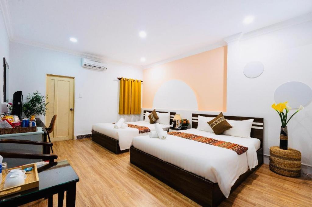 Cosmo Sai Gon Central Khách sạn