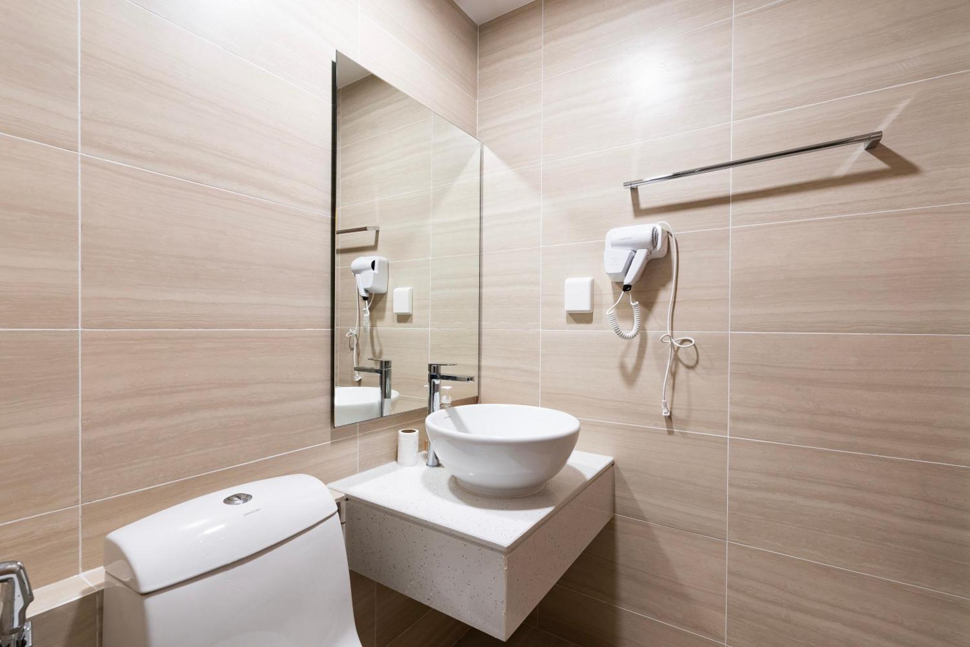 Rubi - Soho & District 1 Apartment