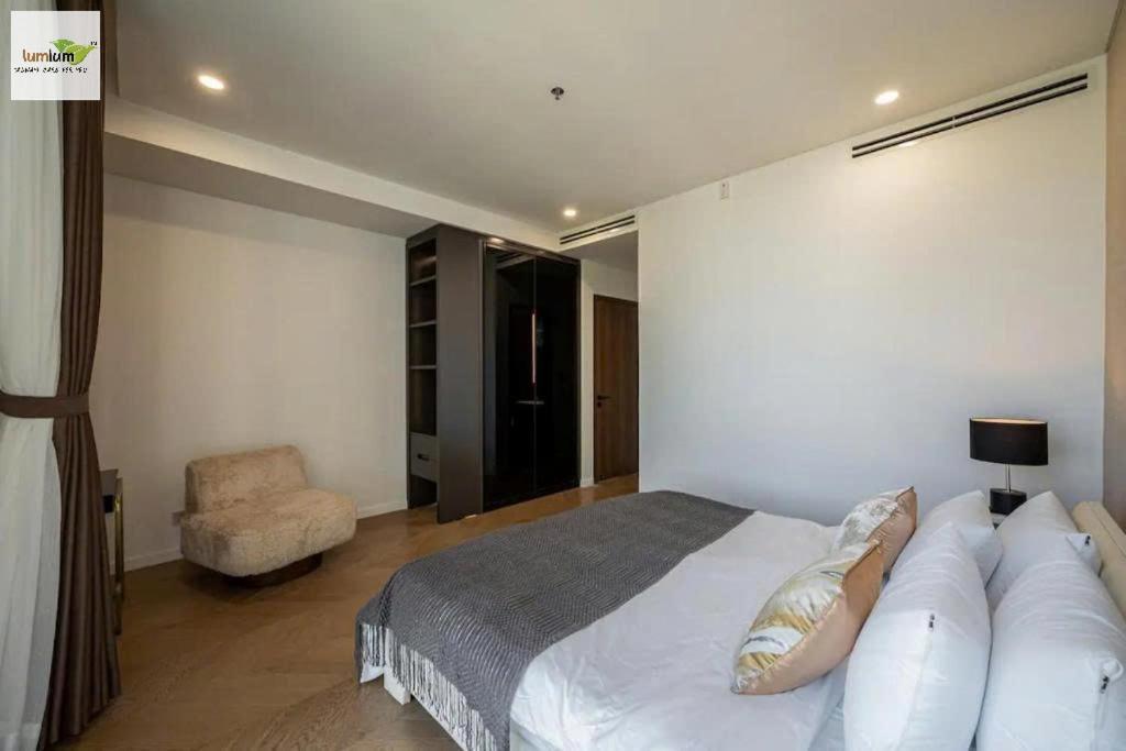 Homestay The Lumiere Riverside Ho Chi Minh City