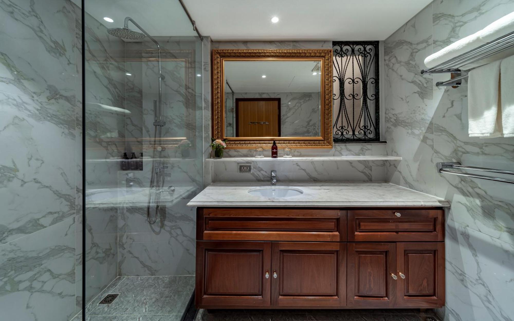 Khu Căn Hộ Cao Cấp Sherwood Khách sạn hẻo lánh 5*