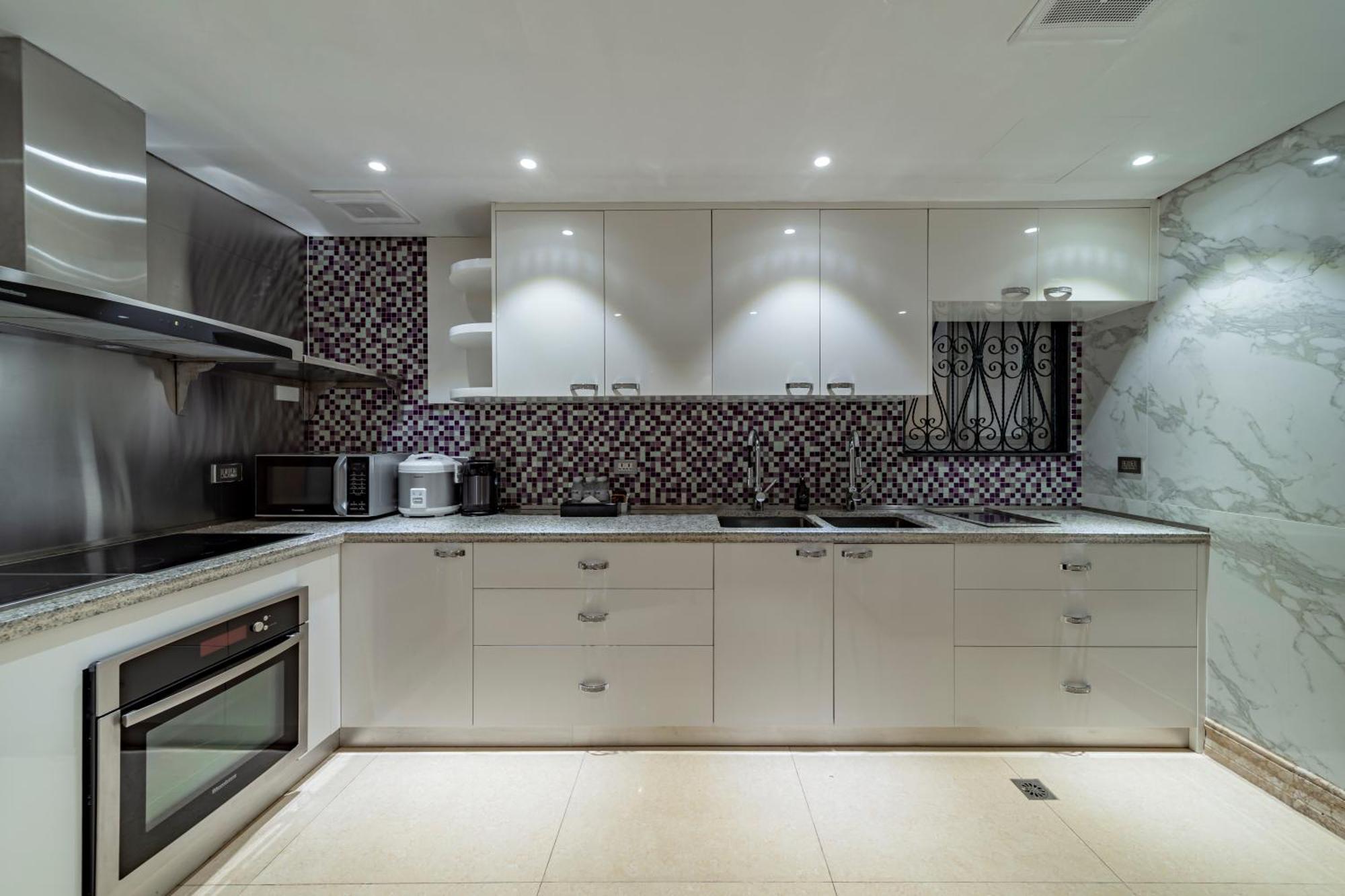 Khách sạn hẻo lánh Khu Căn Hộ Cao Cấp Sherwood 5*