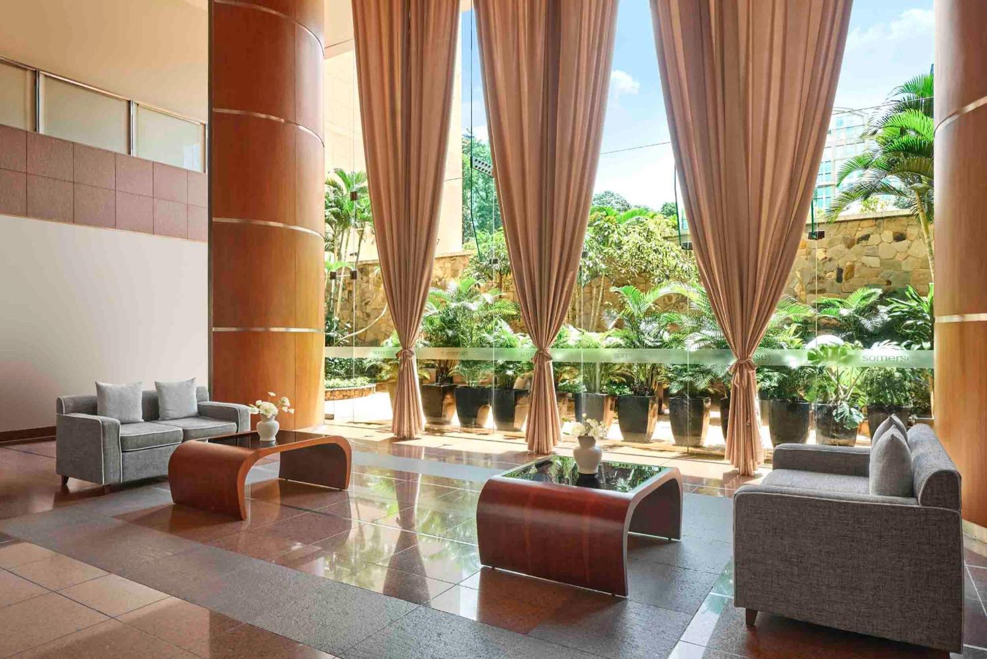 Khách sạn hẻo lánh Somerset Chancellor Court TP. Hồ Chí Minh