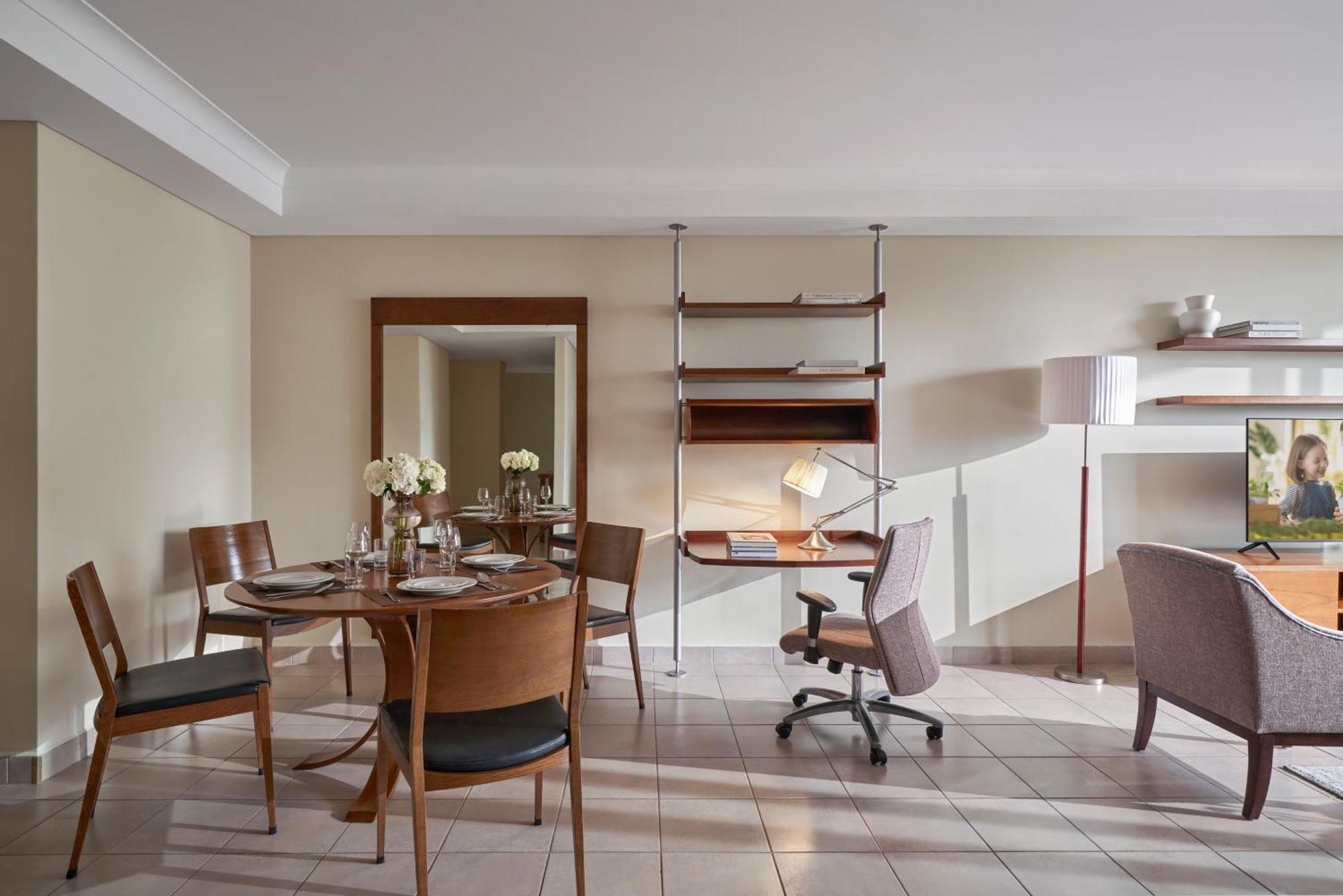 Khách sạn hẻo lánh Somerset Chancellor Court 5*