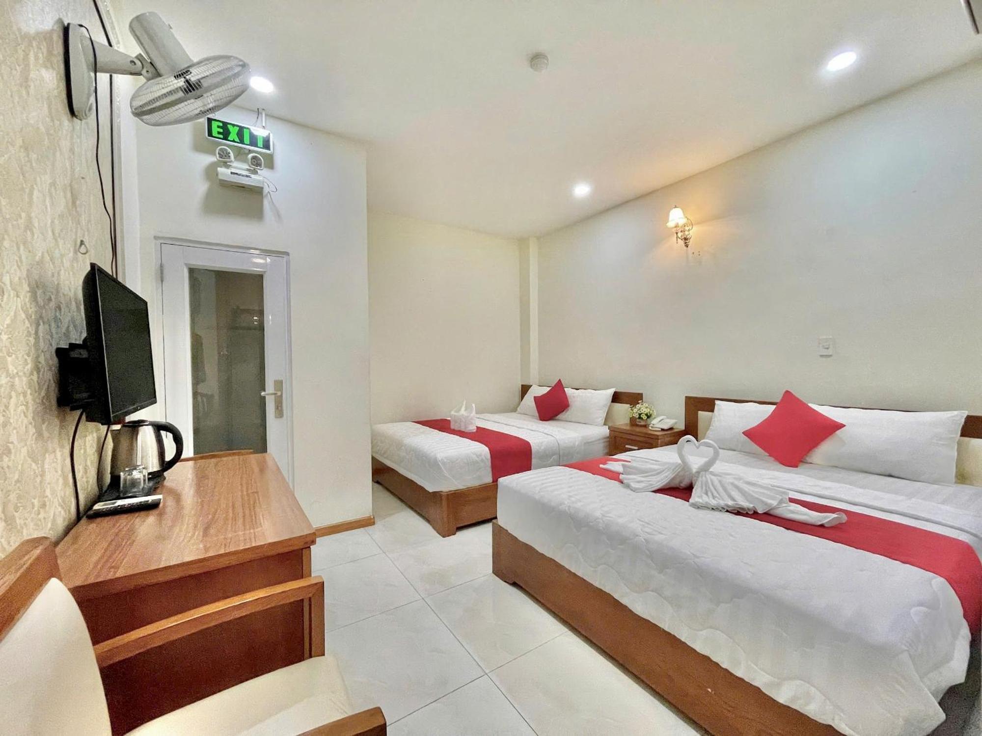 Nhu Y Bed & Breakfast *