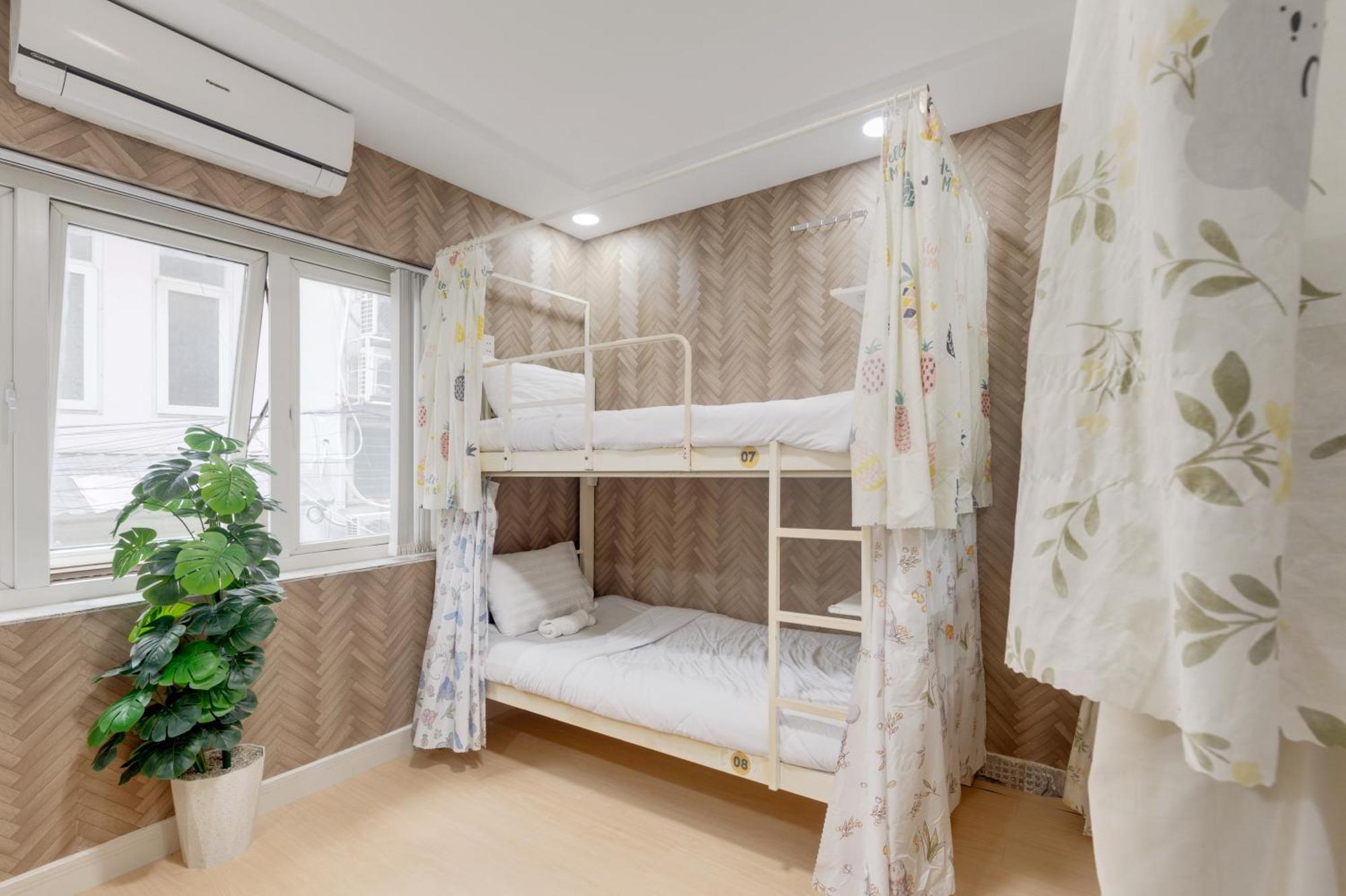 Hostel Saigon Authentic Hostel: Rooftop Retreat With Culinary Experiences