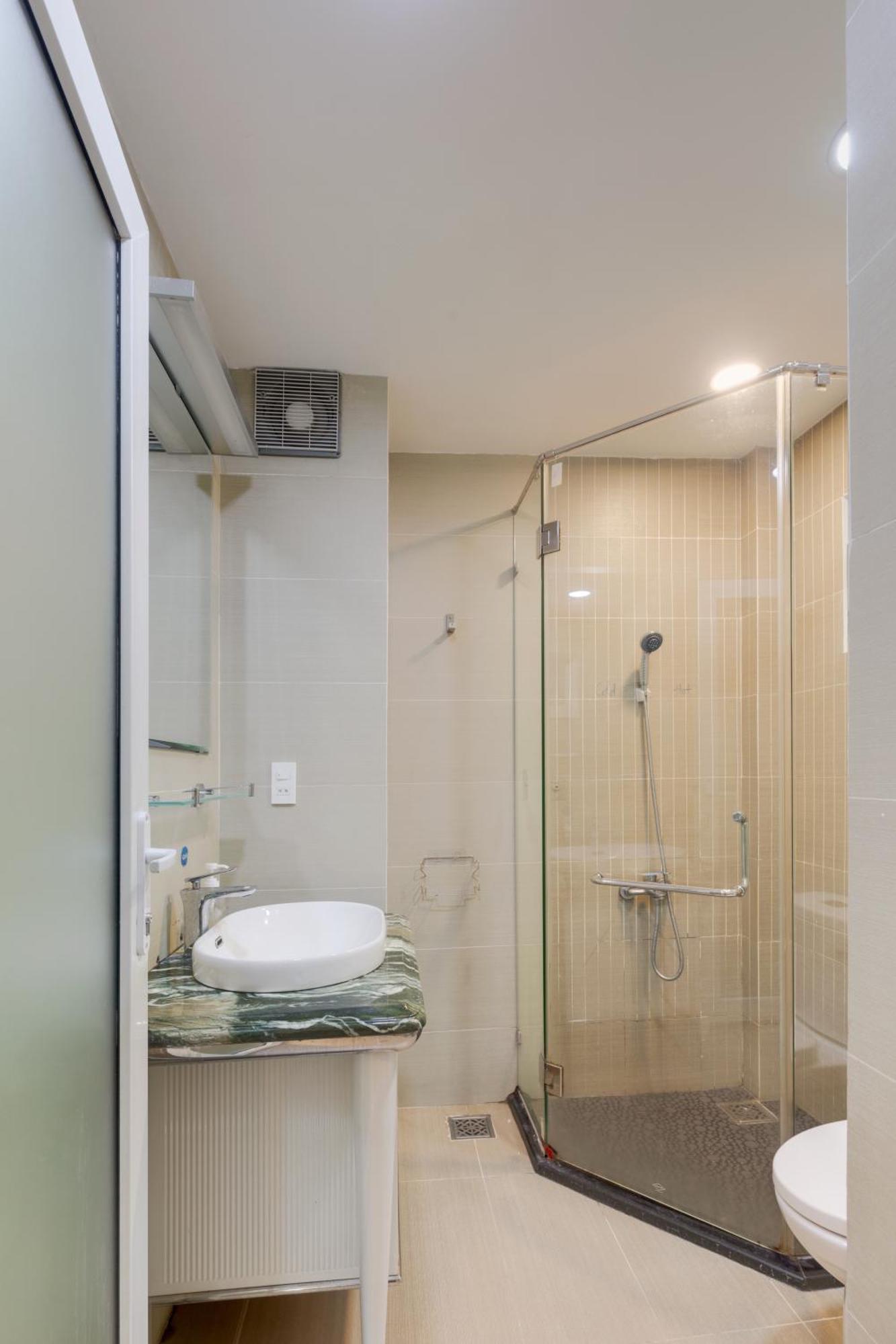 Saigon Authentic Hostel: Rooftop Retreat With Culinary Experiences Hostel Ho Chi Minh City