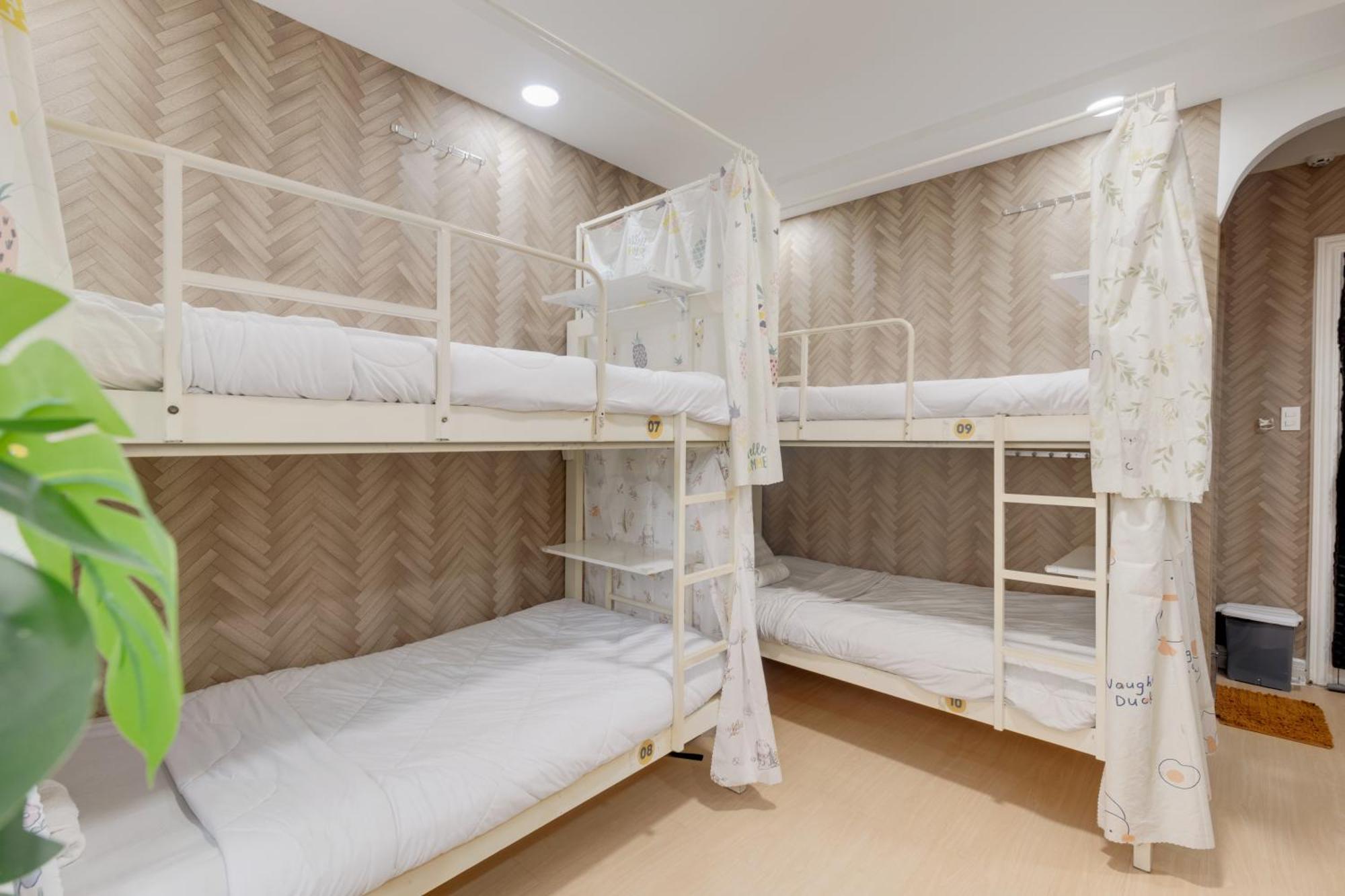 Saigon Authentic Hostel: Rooftop Retreat With Culinary Experiences Hostel *