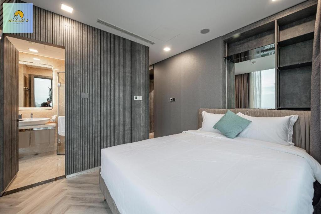 Landmark 81 Premium *
