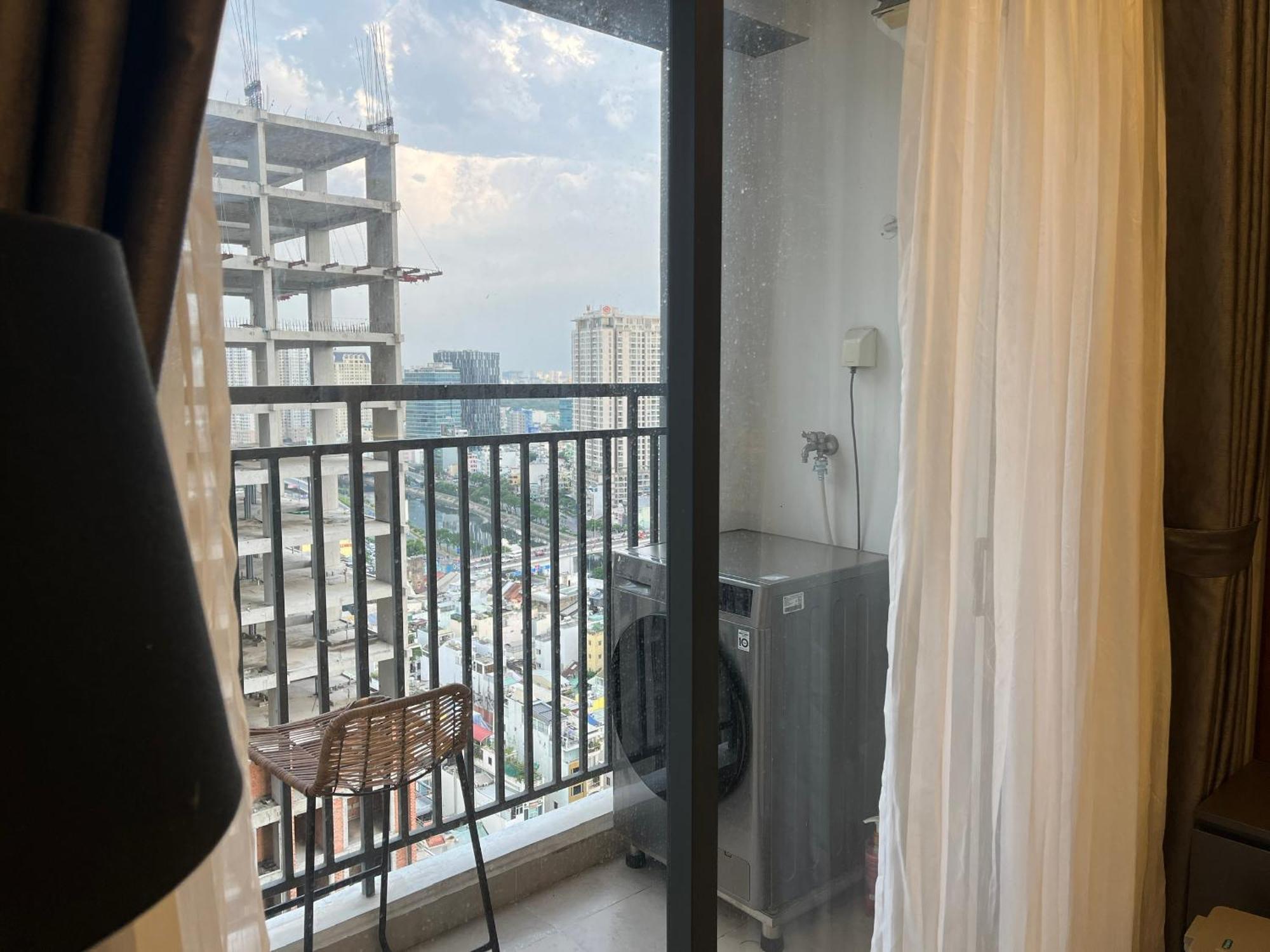 High-floor 2br In District 1, Hochiminh *