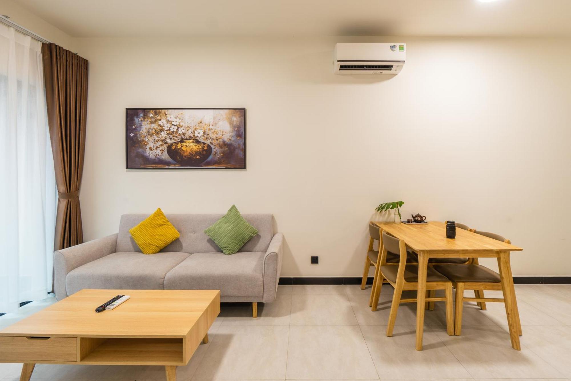 Tropical House - New At Delasol * TP. Hồ Chí Minh