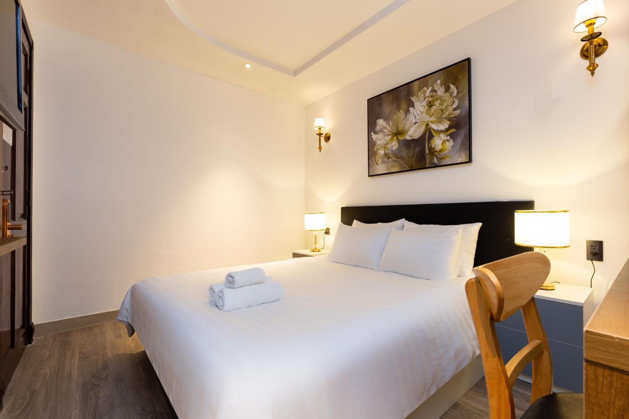 Apec Hotel 3*