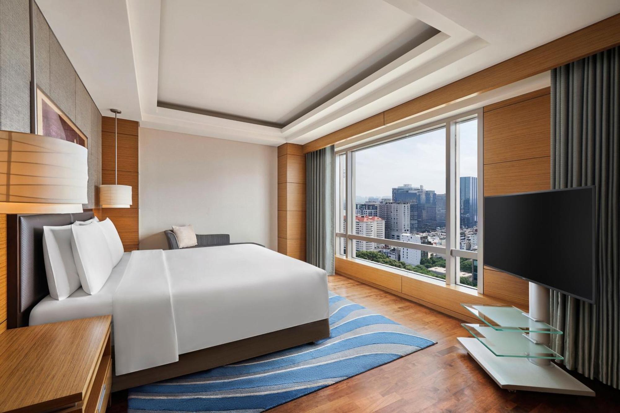 Jw Marriott And Saigon 5*