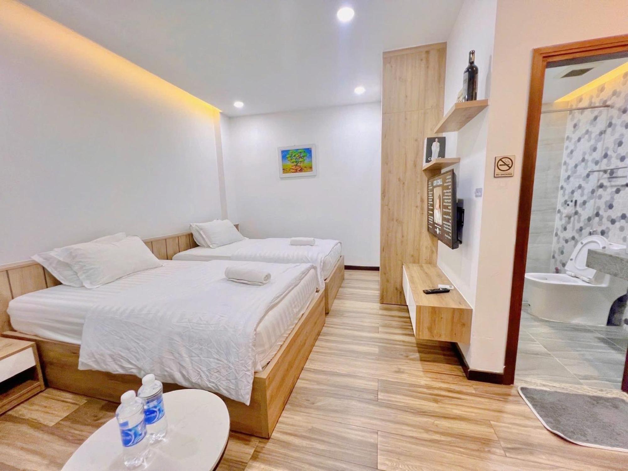 Apartment Riverside House Near Airport