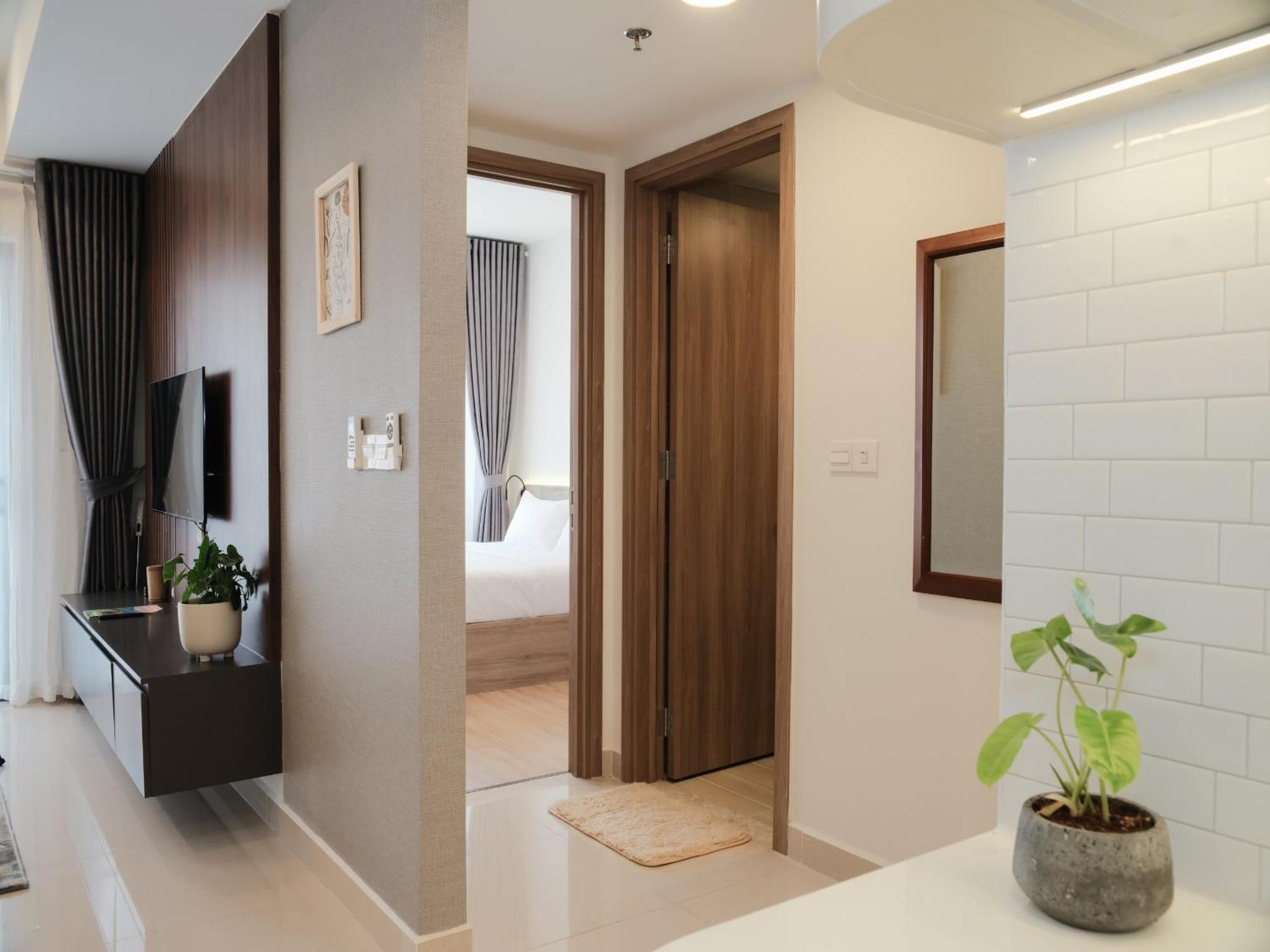 High-floor 2br In District 1, Hochiminh * Ho Chi Minh City