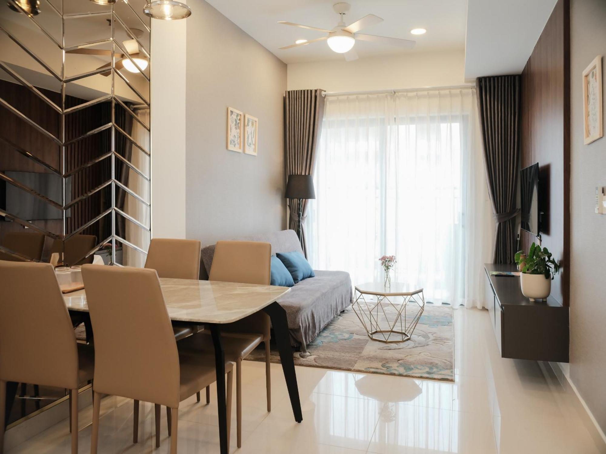 High-floor 2br In District 1, Hochiminh * Ho Chi Minh City