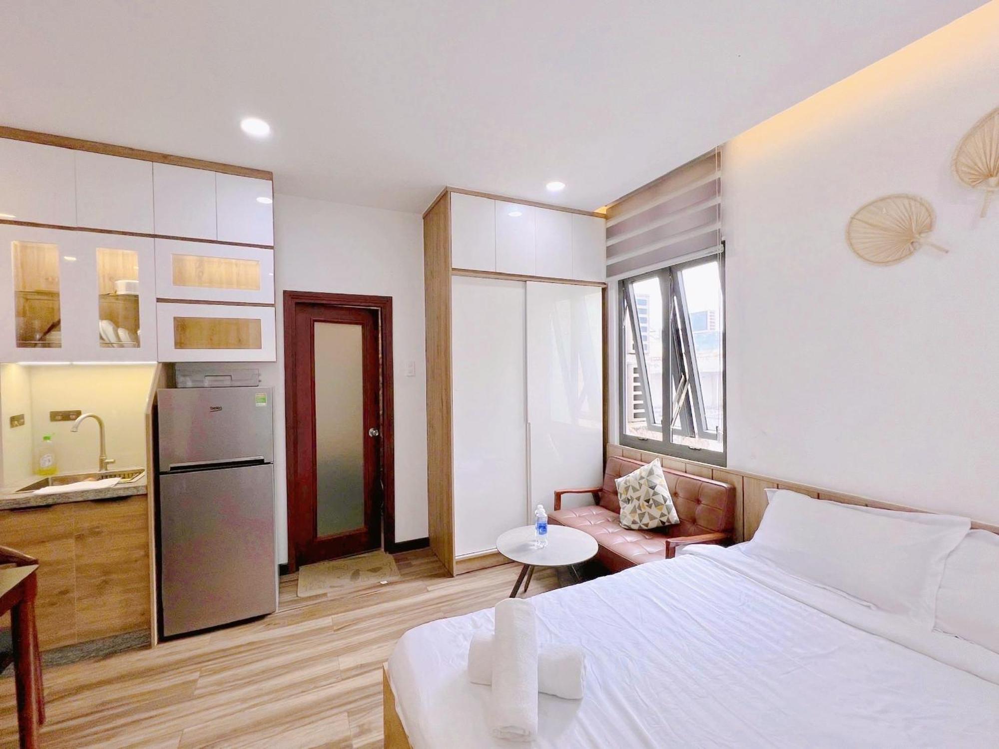 Riverside House Near Airport * Ho Chi Minh City
