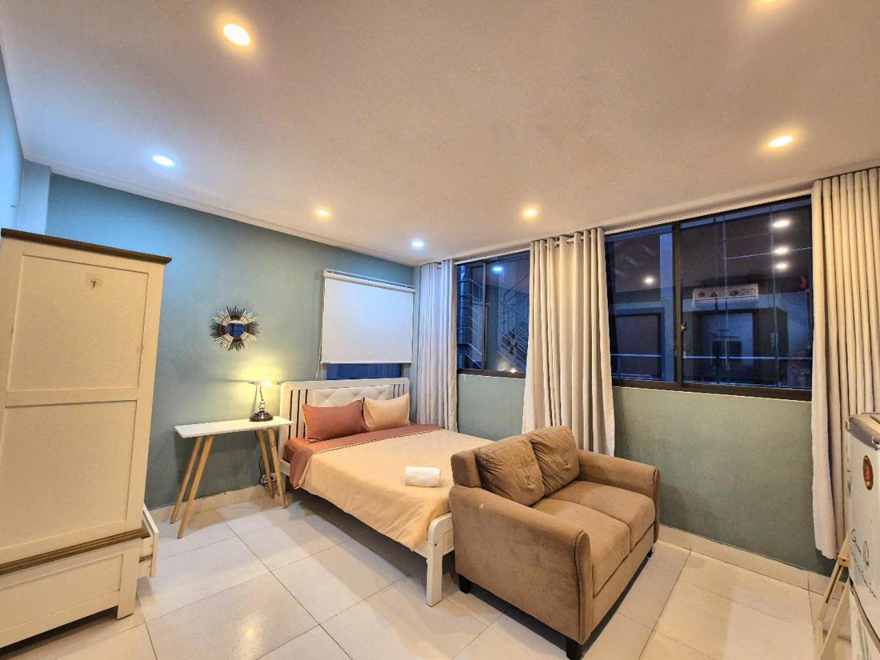 Ff Evy House Aparthotel