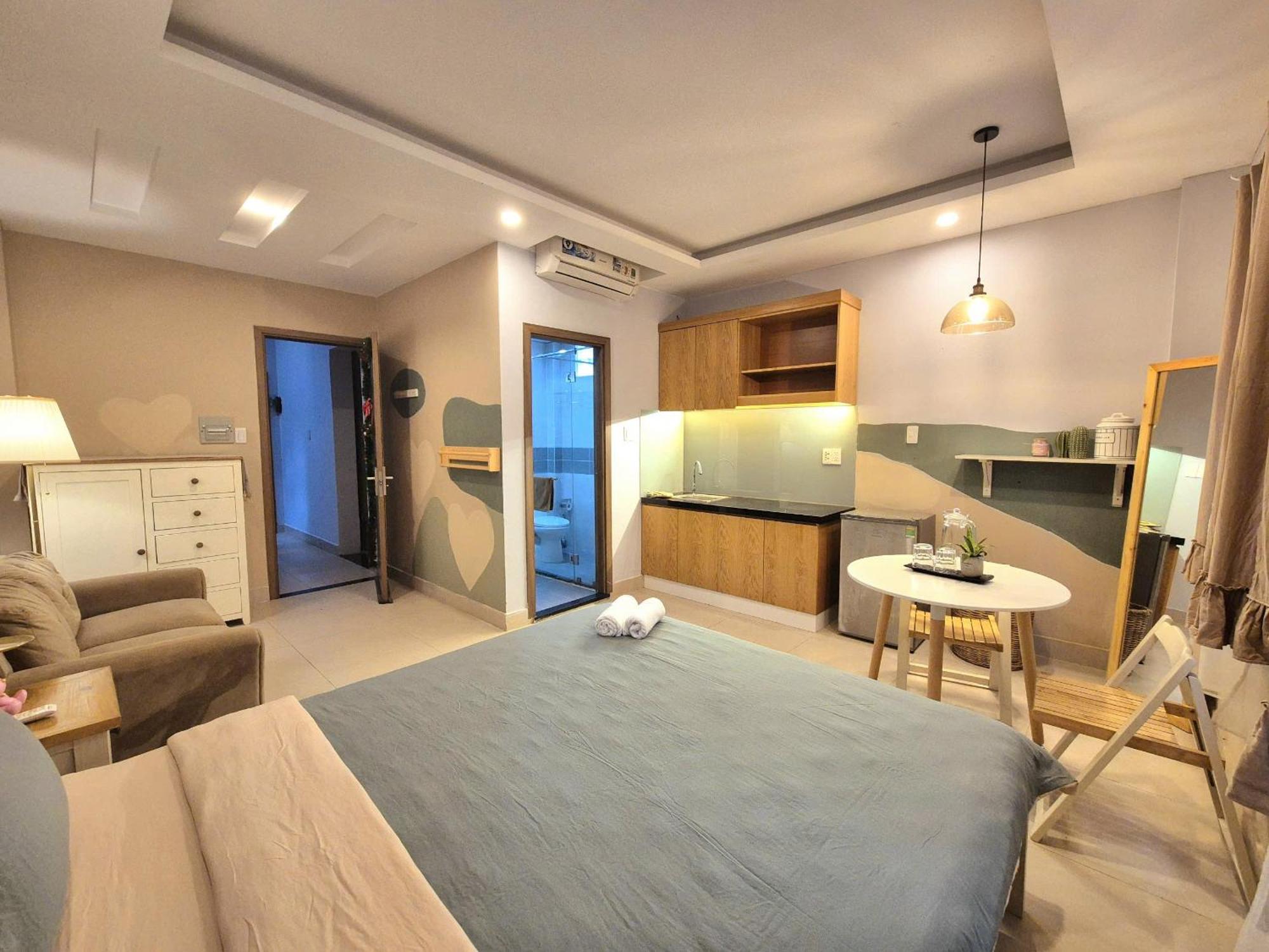 Ff Evy House Aparthotel
