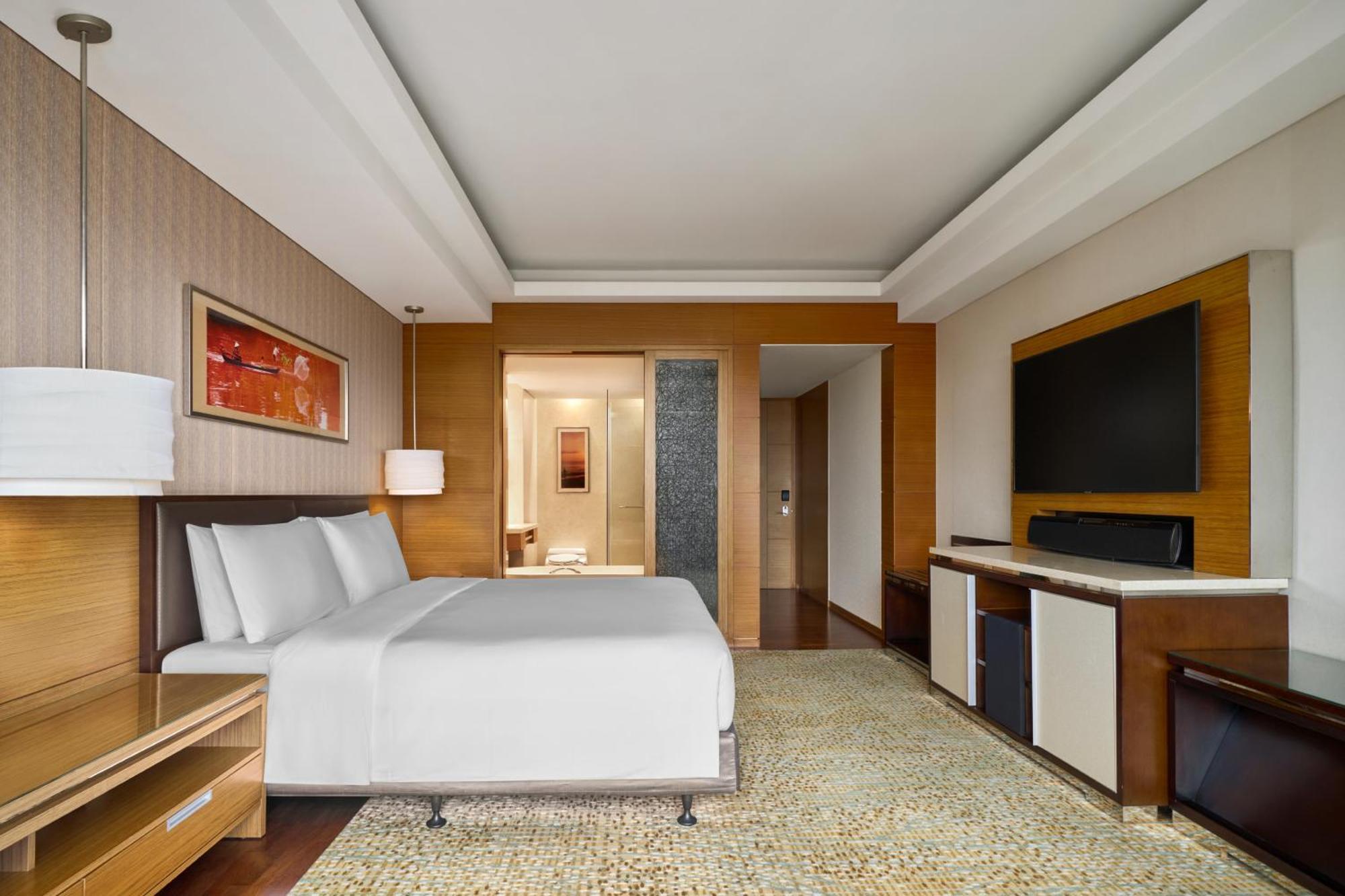 Jw Marriott And Saigon Ho Chi Minh City