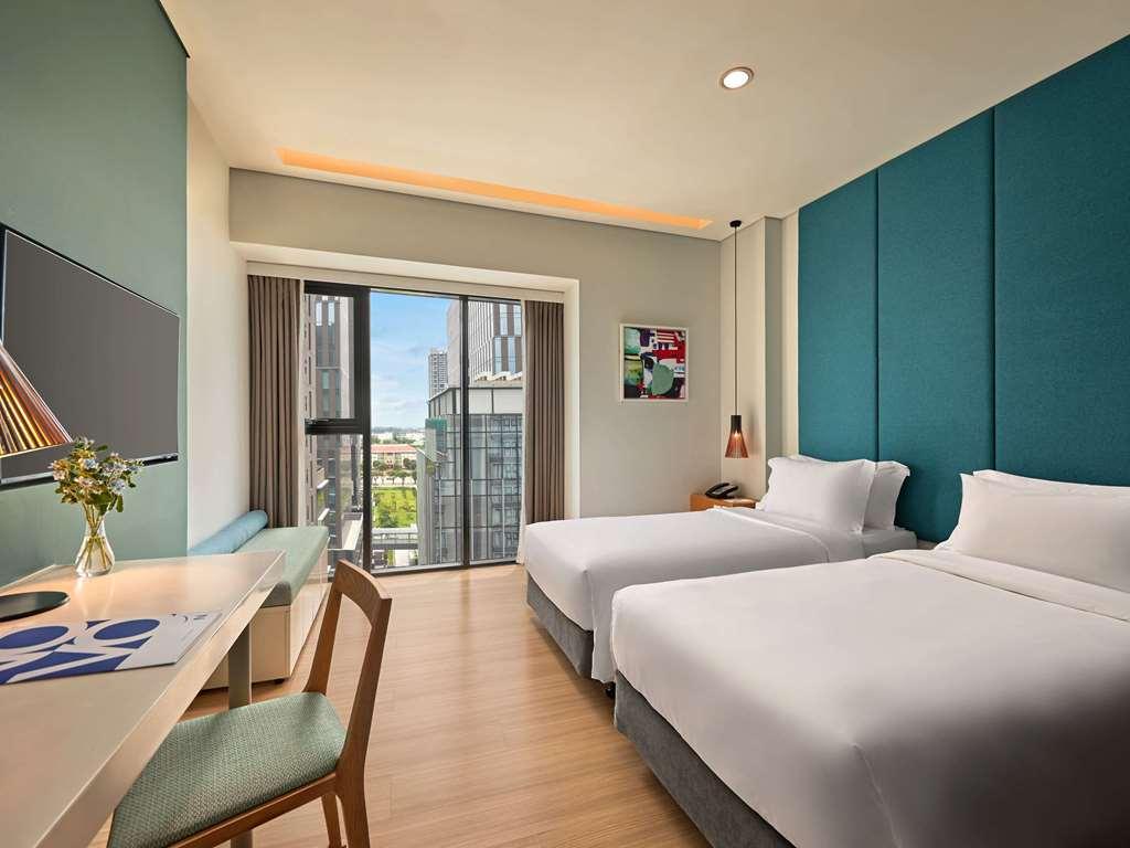 Hotel Novotel Living Saigon South