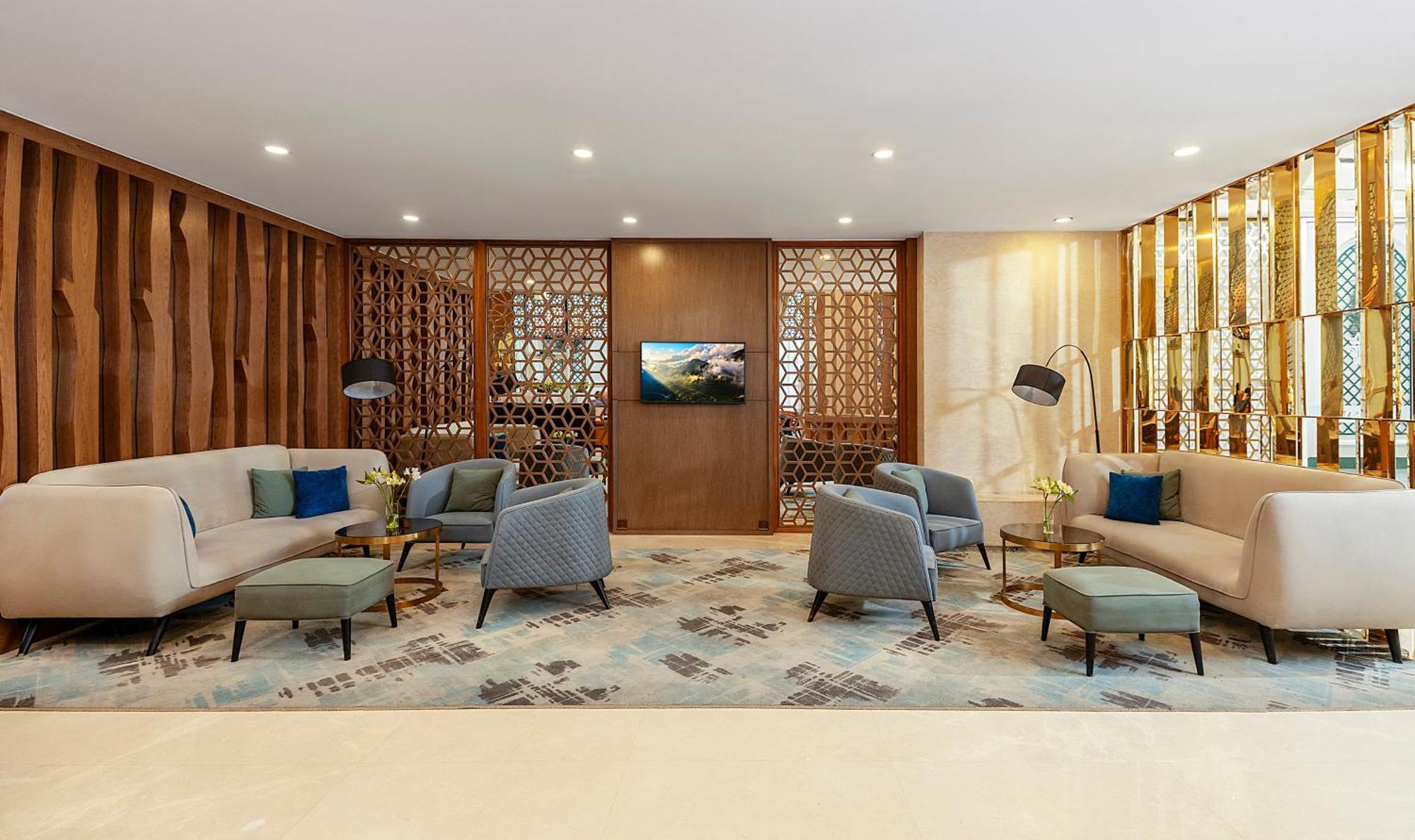 T-ritz Saigon & 4* Bandar Ho Chi Minh