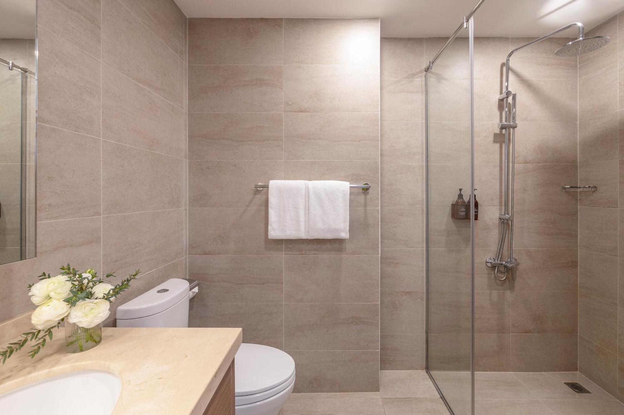Aparthotel T-ritz Saigon & 4*