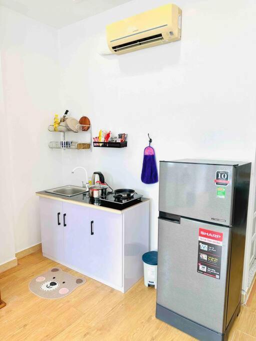 Spacious & Quiet 1br W Big Window Ho Chi Minh City
