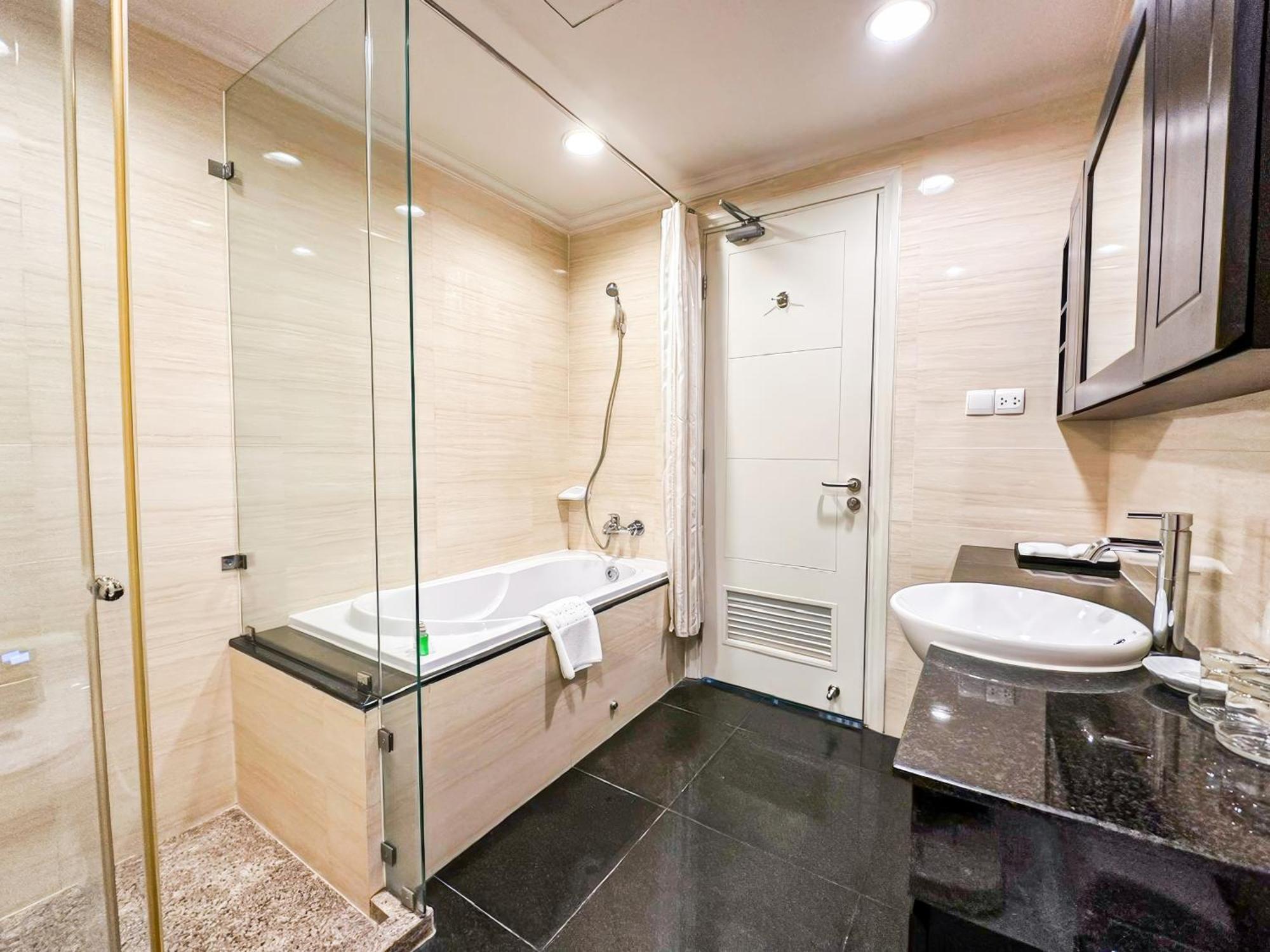 Mayfair Apartment