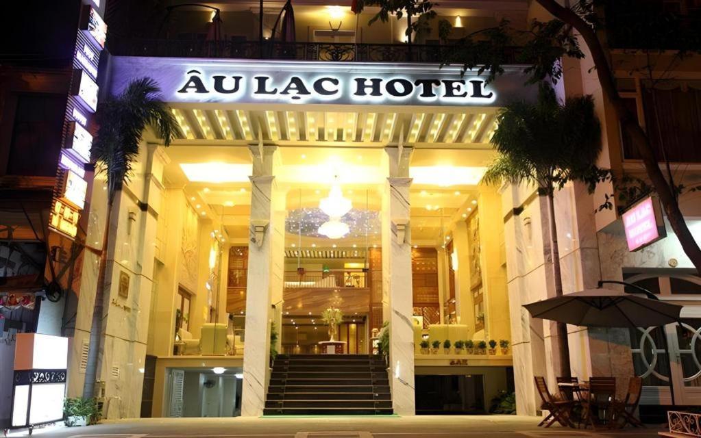 Au 2 4*