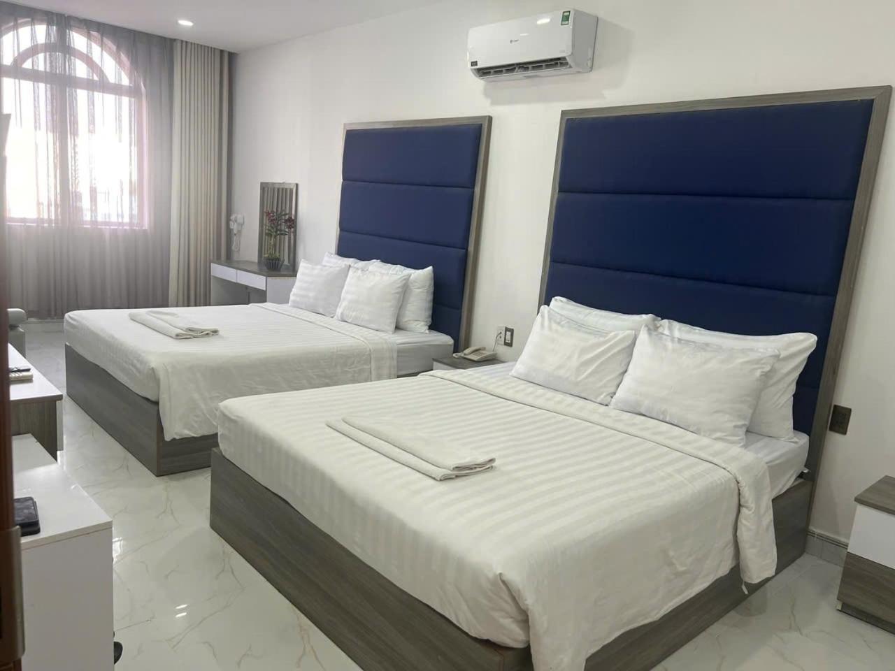 White Diamond - Airport Hotel 3*
