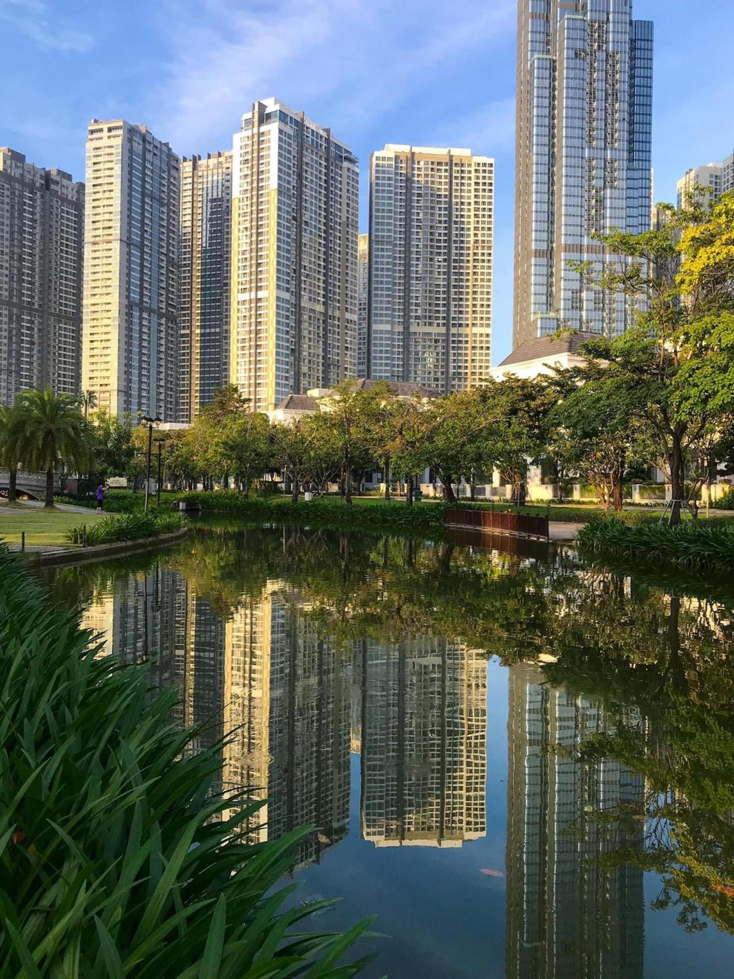 Allen Luxury - Vinhomes Park Bandar Ho Chi Minh